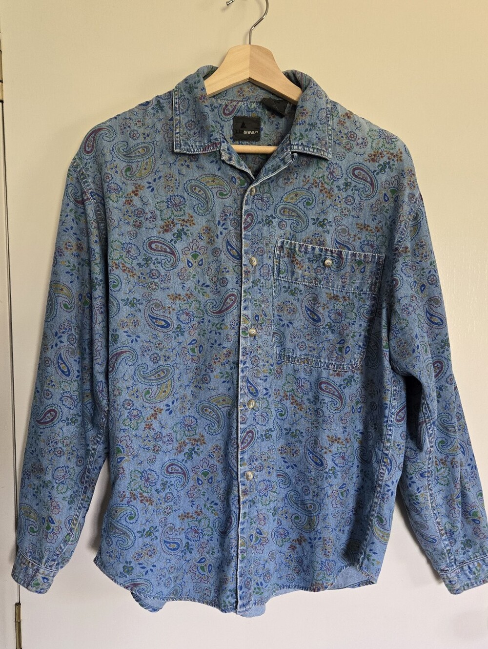 Vintage Liz Claiborne Paisley Print Button-Up Denim Shirt in Light Blue Small